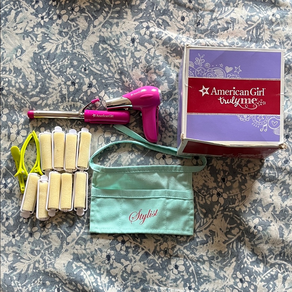 American Girl white boxed salon stylist set
